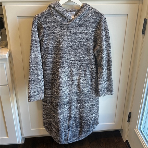 Softies Marshmallow Hooded Lounger in Heather Black Size Small/Medium - Picture 8 of 16